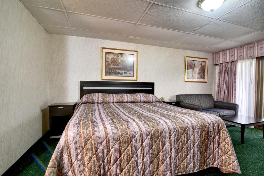 Roosevelt & Saratoga Springs Resort 3*